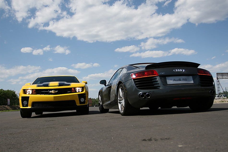 奥迪R8对比雪佛兰Camaro