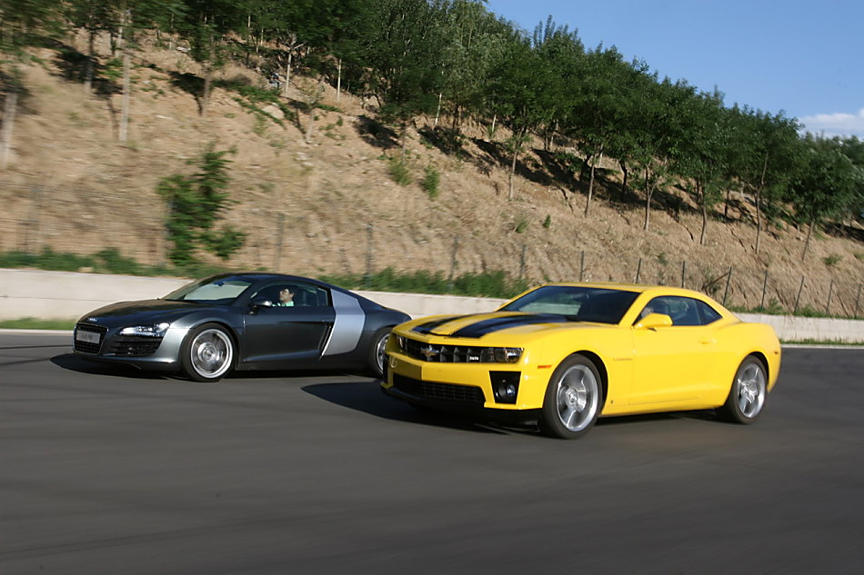 奥迪R8对比雪佛兰Camaro