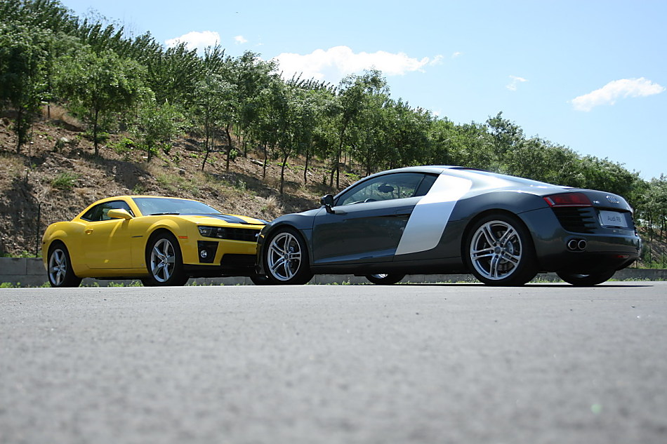奥迪R8对比雪佛兰Camaro