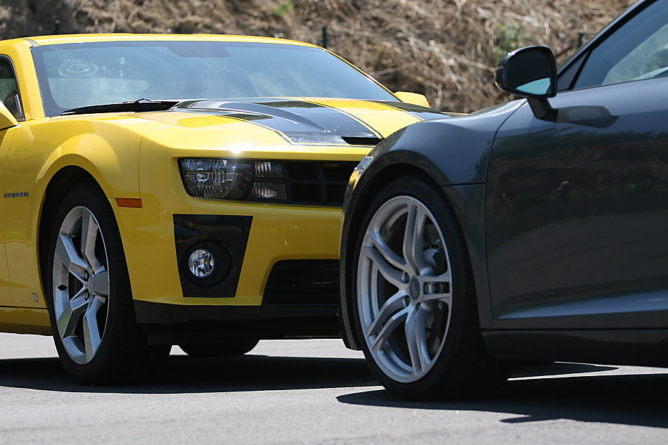 奥迪R8对比雪佛兰Camaro