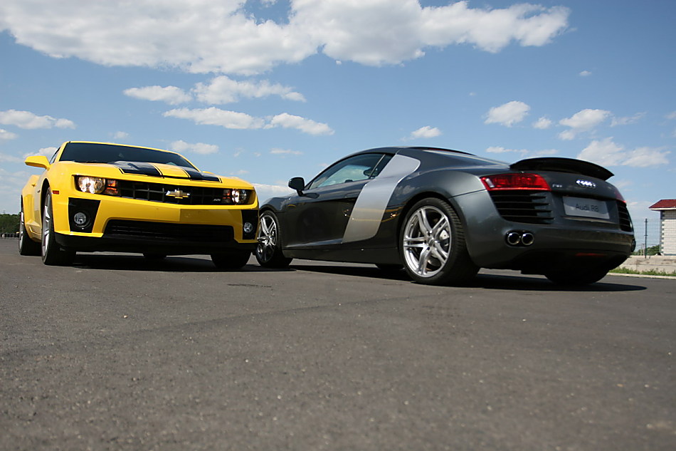 奥迪R8对比雪佛兰Camaro