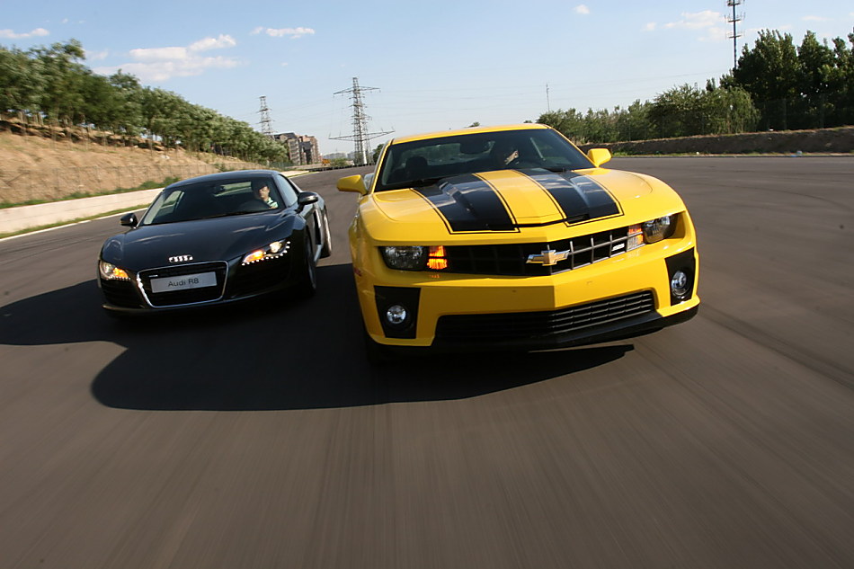 奥迪R8对比雪佛兰Camaro