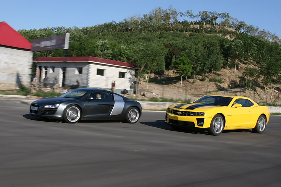 奥迪R8对比雪佛兰Camaro