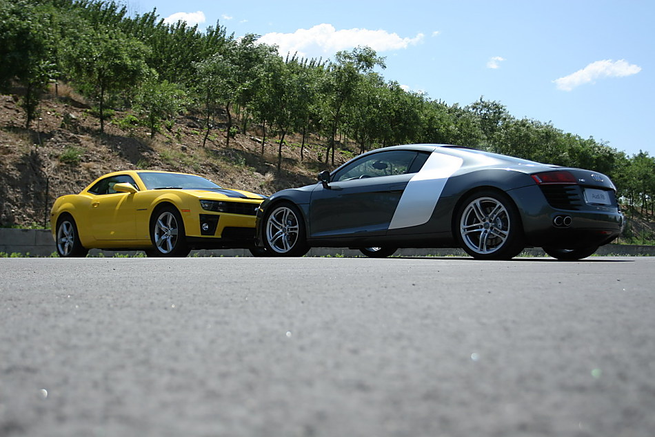 奥迪R8对比雪佛兰Camaro