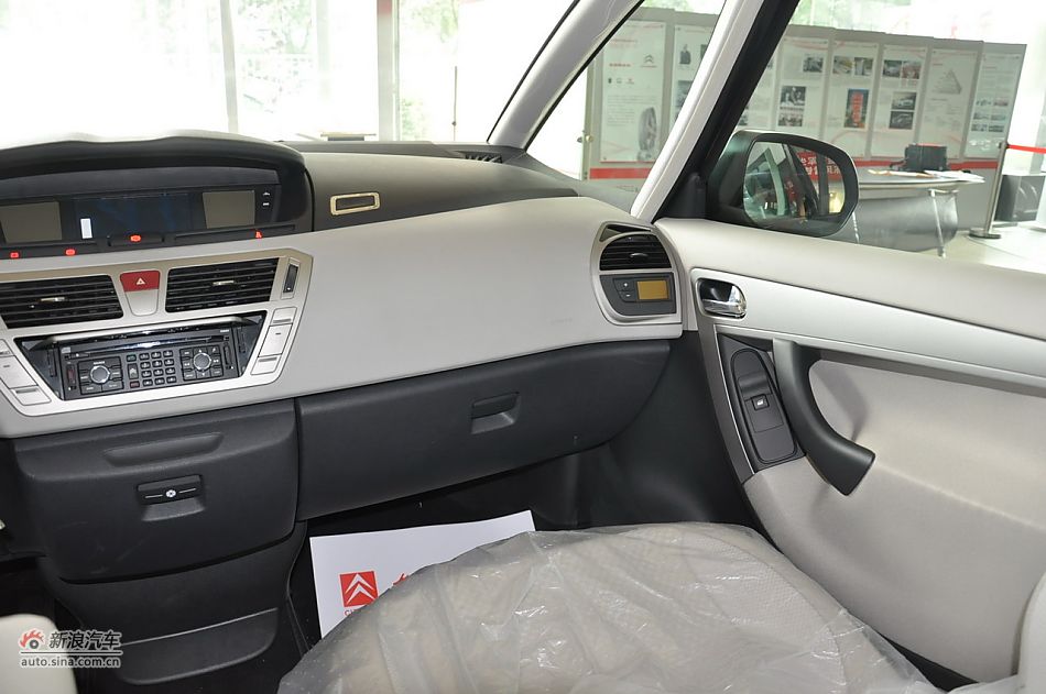 2009款大C4毕加索2.0自动豪华型实拍