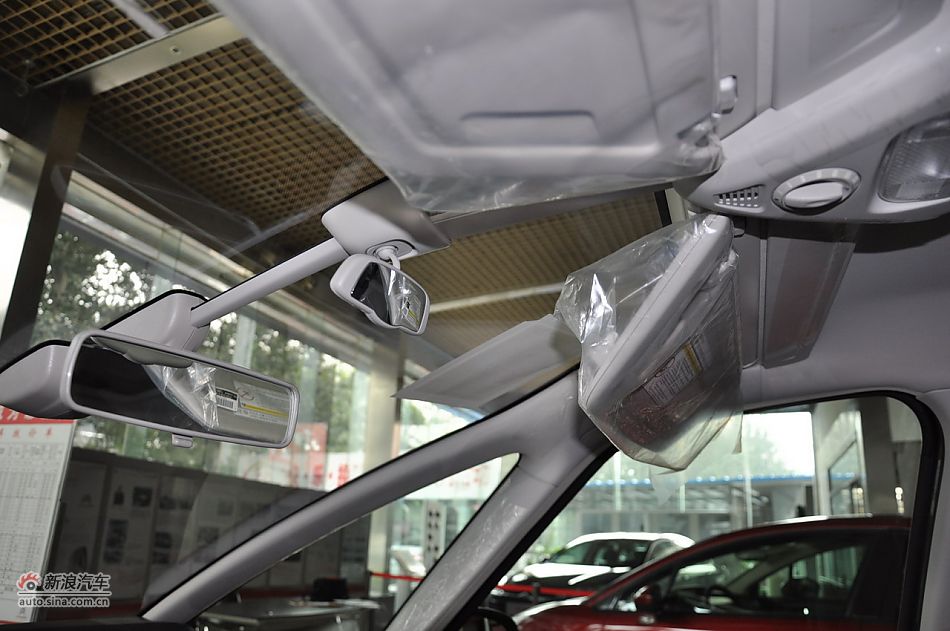 2009款大C4毕加索2.0自动豪华型实拍