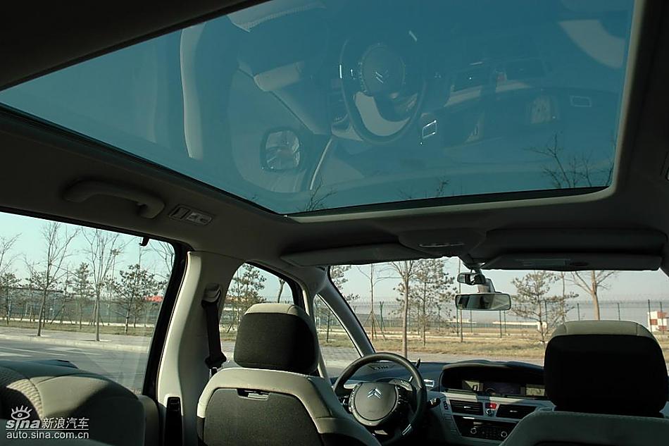 雪铁龙大C4毕加索实拍图