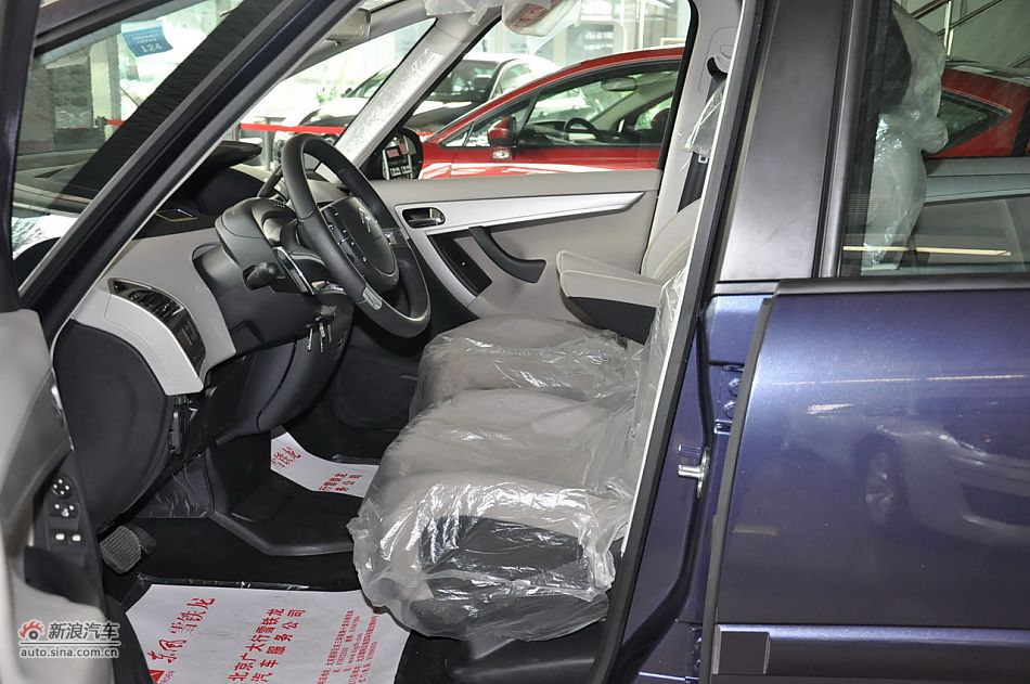 2009款大C4毕加索2.0自动豪华型实拍