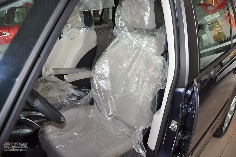 2009款大C4毕加索2.0自动豪华型实拍