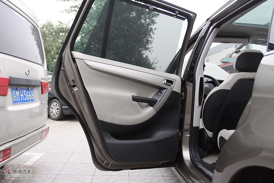 C4毕加索内饰及内部细节