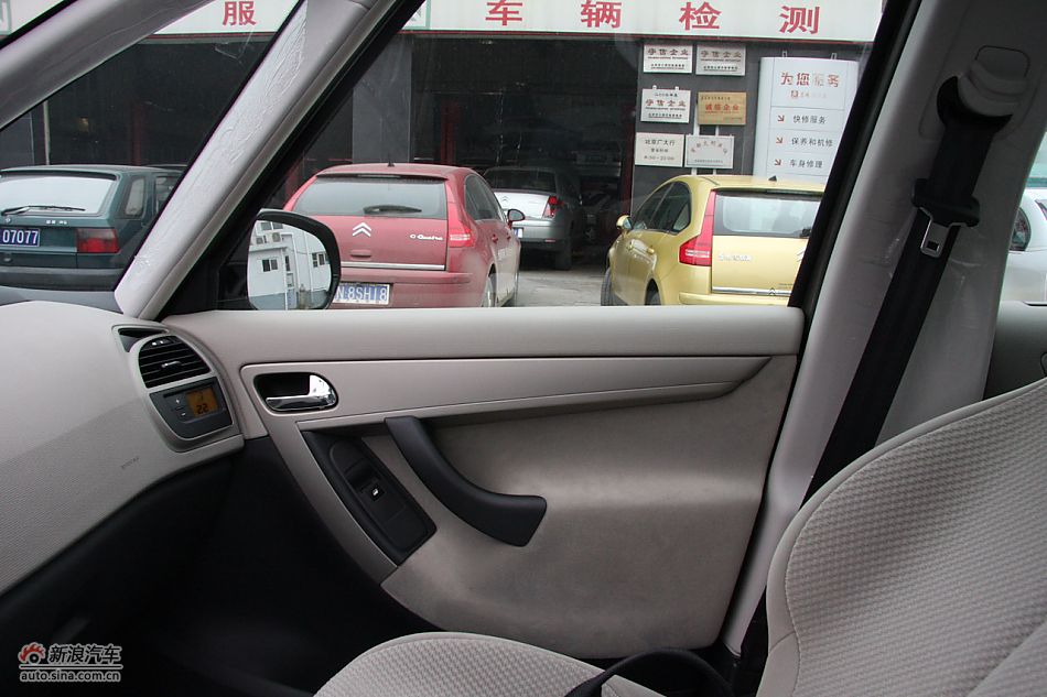 C4毕加索内饰及内部细节