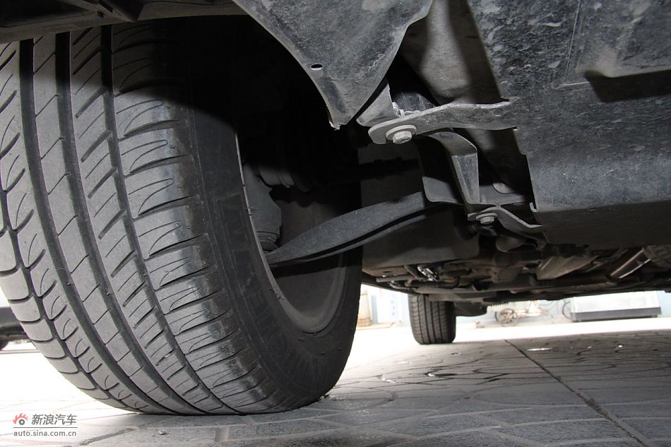 C4毕加索发动机、底盘及后备箱