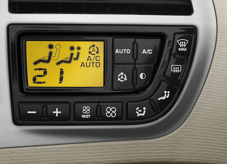 大C4毕加索内饰及细节