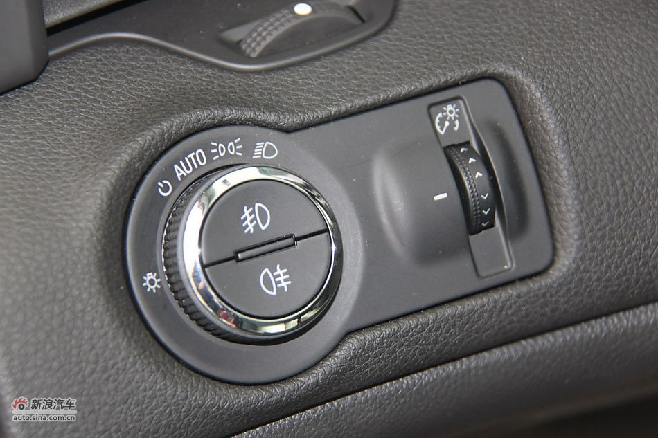 2012款迈锐宝2.4L自动旗舰版