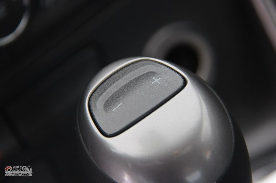 2012款迈锐宝2.4L自动旗舰版