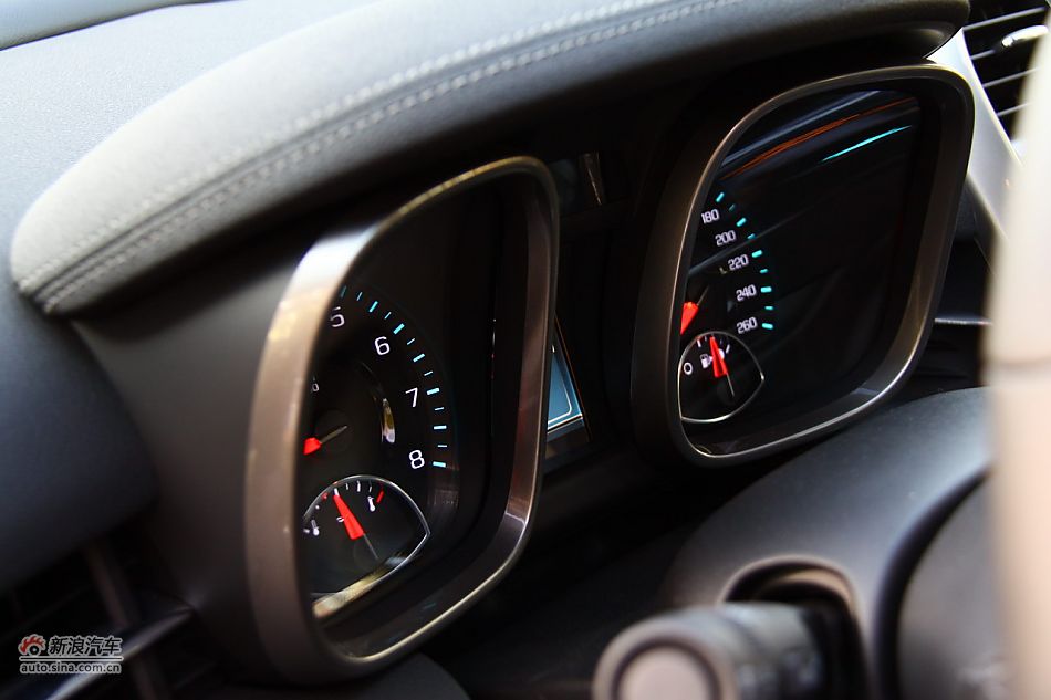 迈锐宝内饰实拍