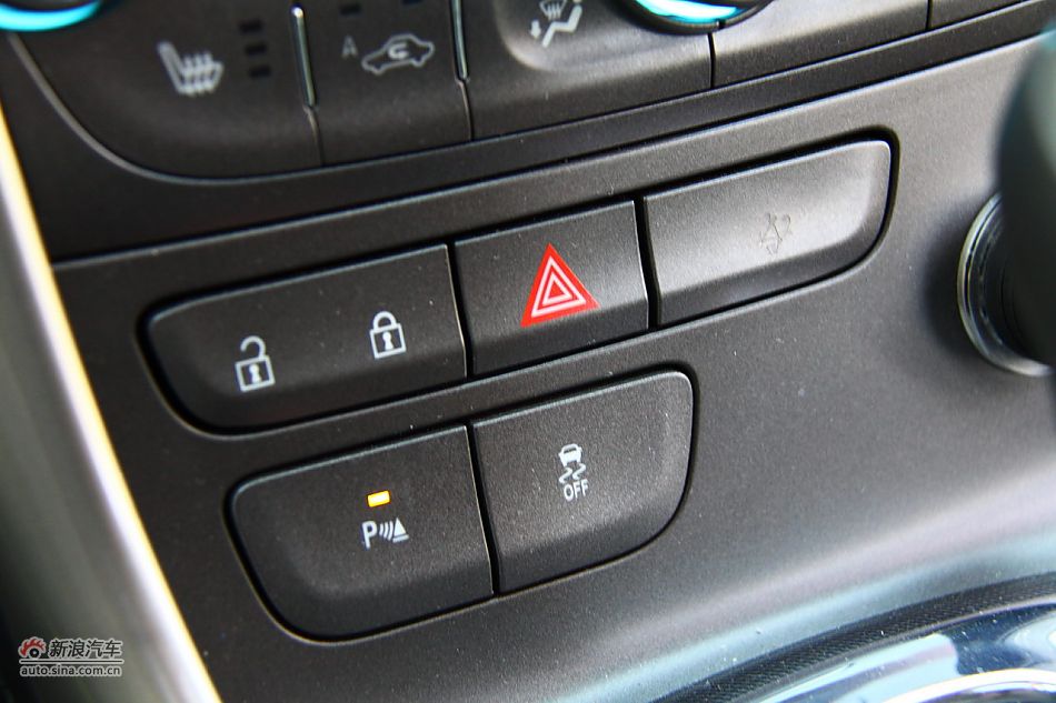 迈锐宝内饰实拍