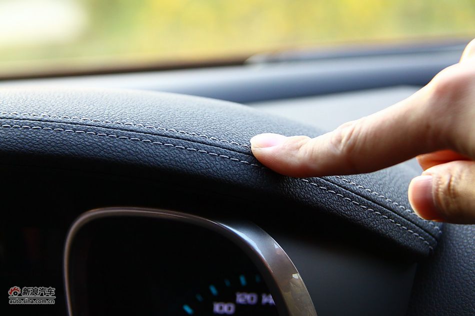 迈锐宝内饰实拍