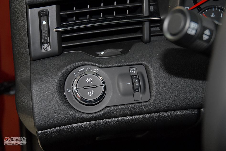 2012款上海通用雪佛兰迈锐宝