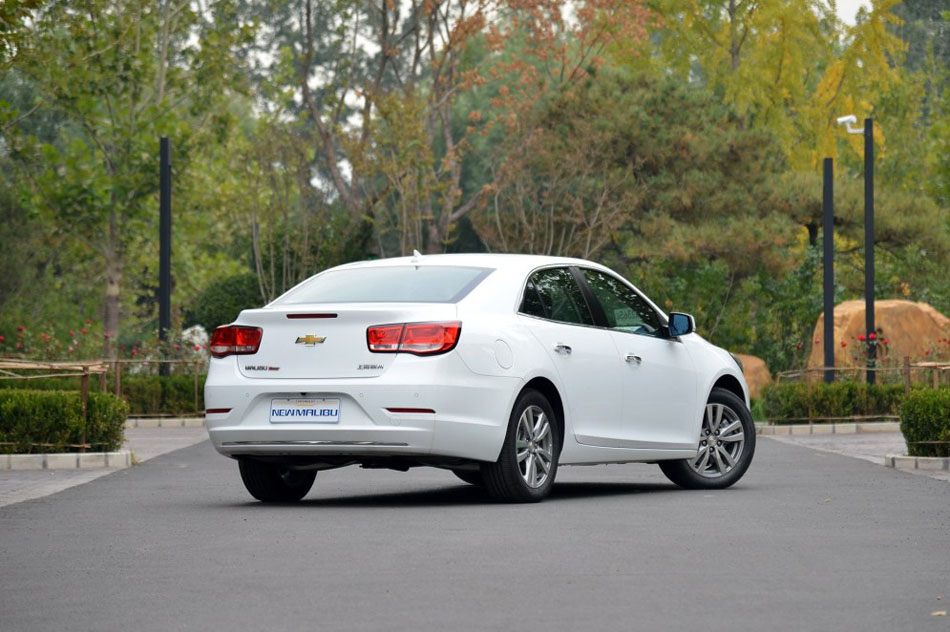 2016款 1.6T 自动豪华版 外观