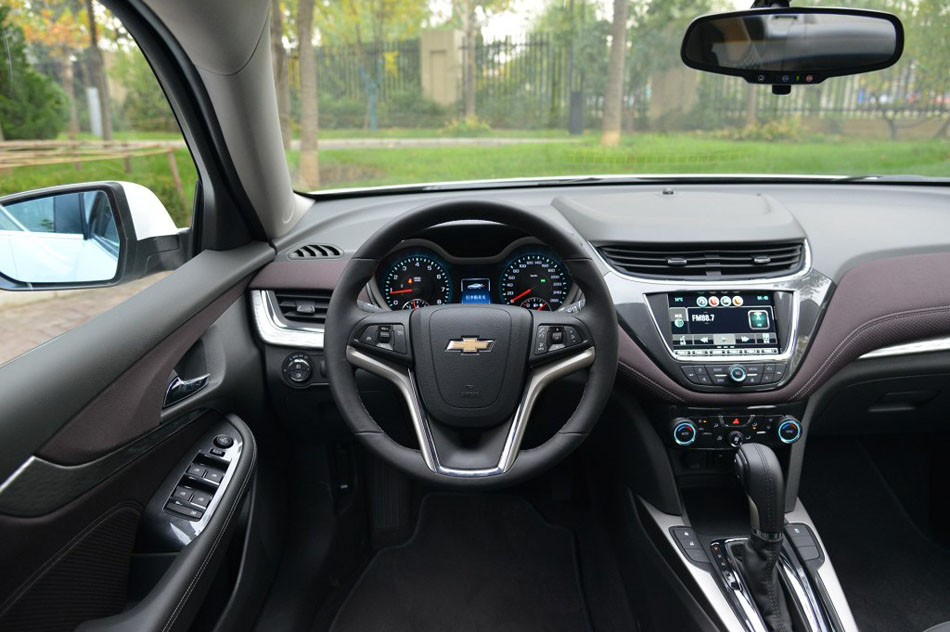 2016款 1.6T 自动豪华版 内饰