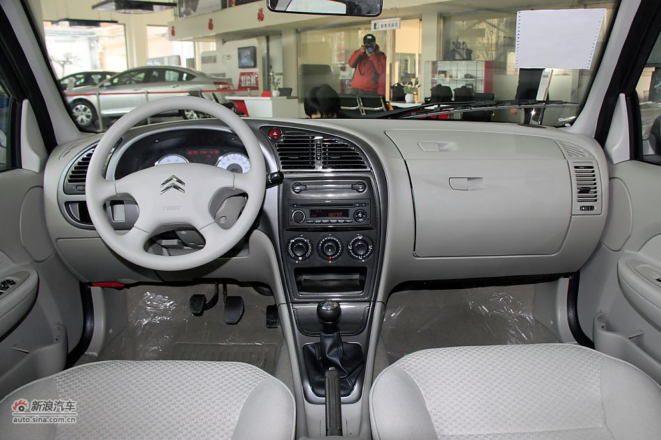 2011款爱丽舍高清到店实拍