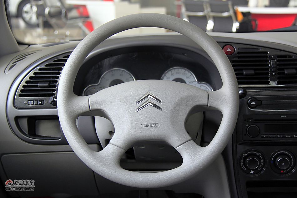 2011款爱丽舍高清到店实拍