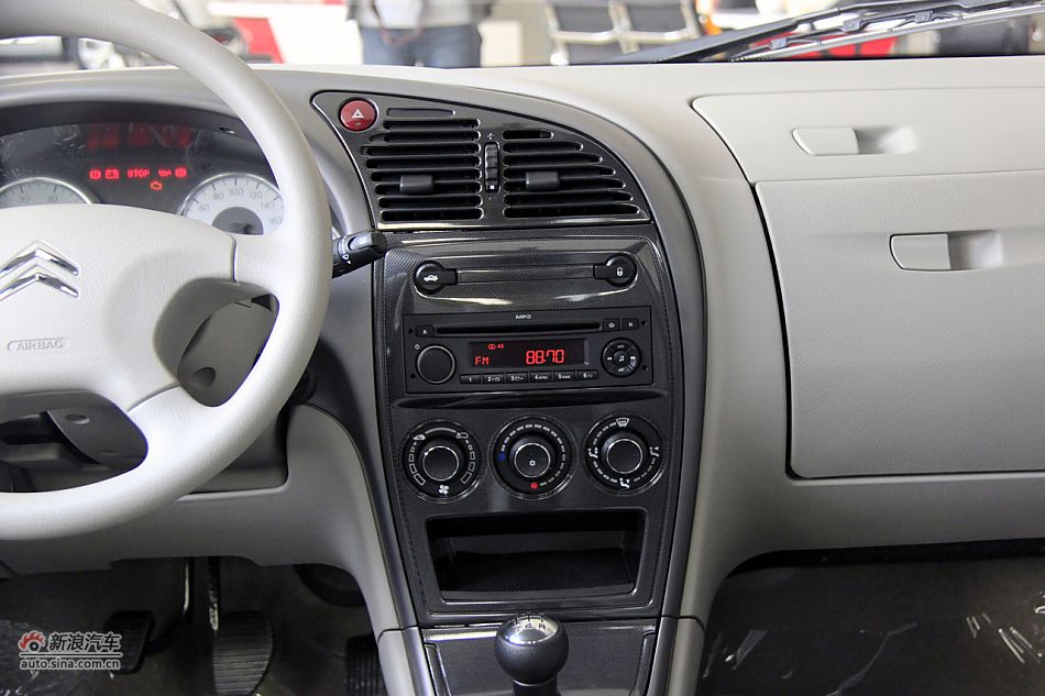 2011款爱丽舍高清到店实拍