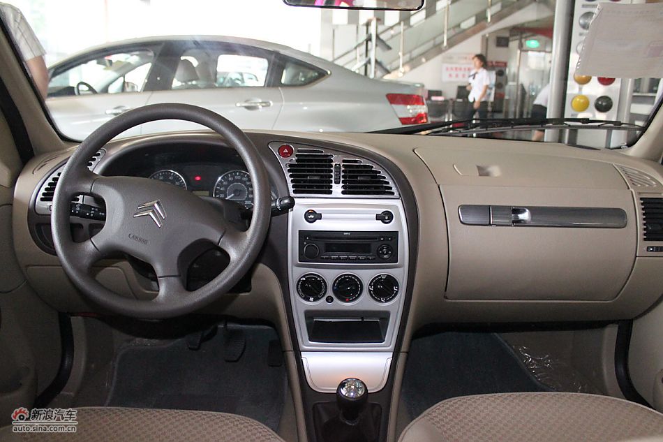 内饰及内部细节