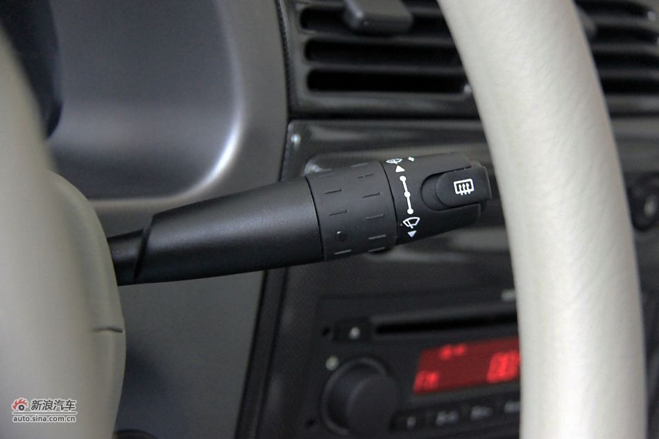 2011款爱丽舍高清到店实拍