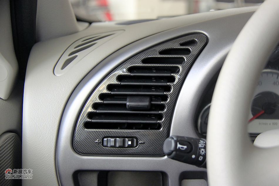 2011款爱丽舍高清到店实拍