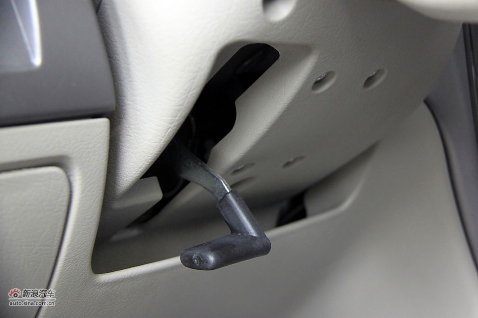 2011款爱丽舍高清到店实拍