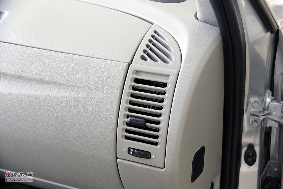 2011款爱丽舍高清到店实拍