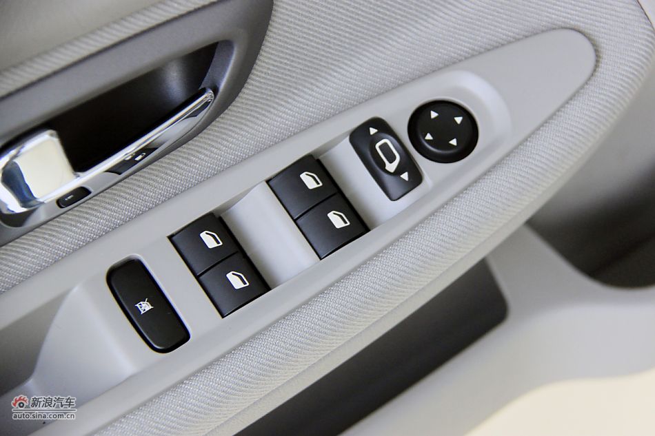 2011款爱丽舍高清到店实拍