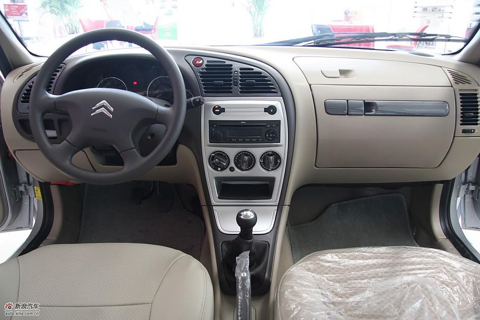 新爱丽舍2010款 内饰