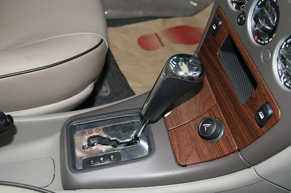 神龙汽车爱丽舍变速杆