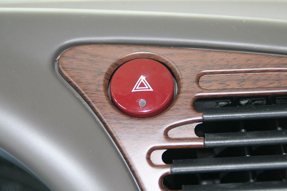 神龙汽车爱丽舍内饰