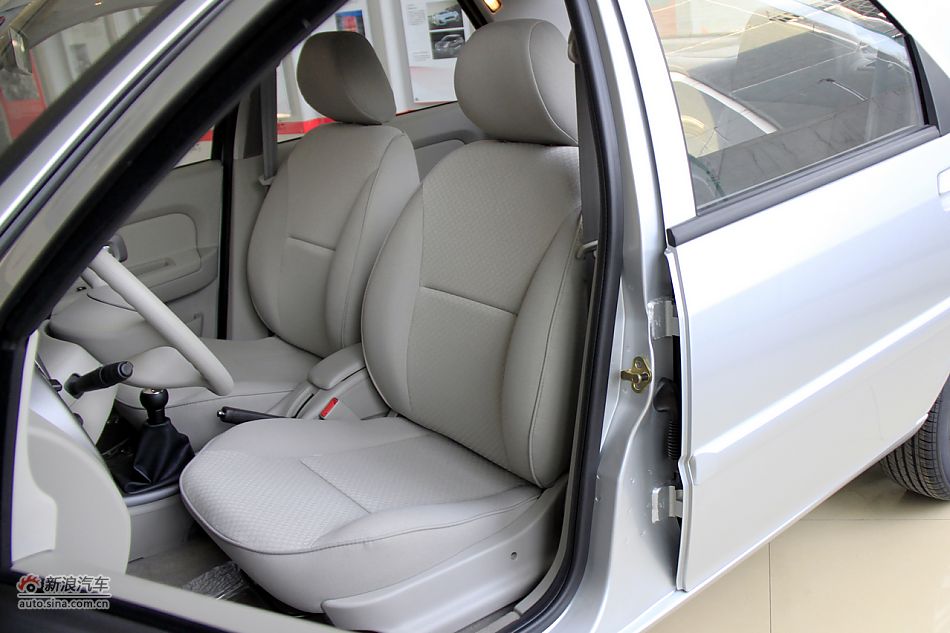 2011款爱丽舍高清到店实拍