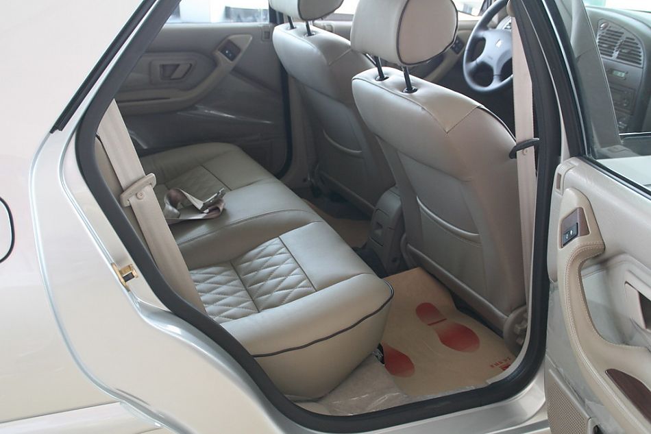 神龙汽车爱丽舍座椅