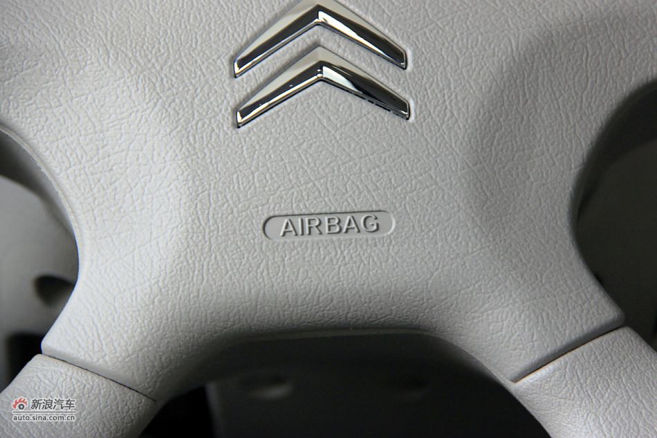 2011款爱丽舍高清到店实拍