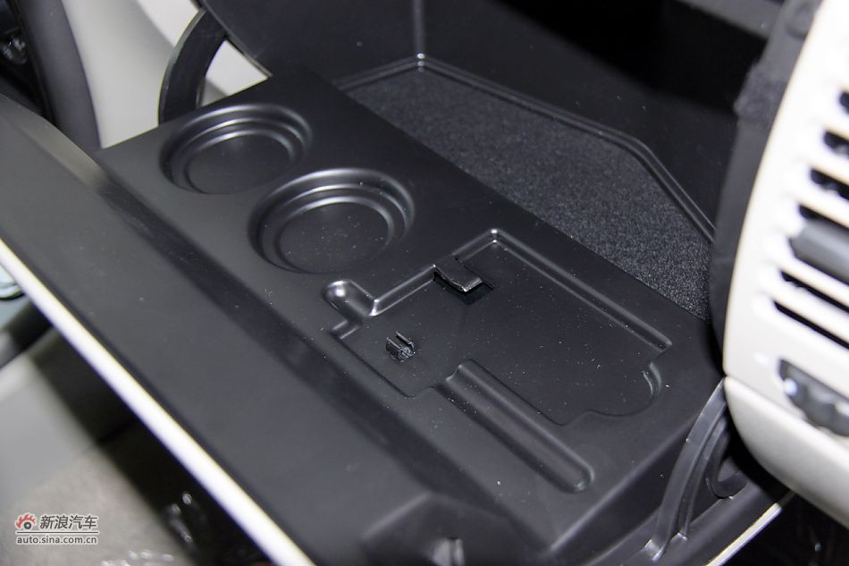 2011款爱丽舍高清到店实拍