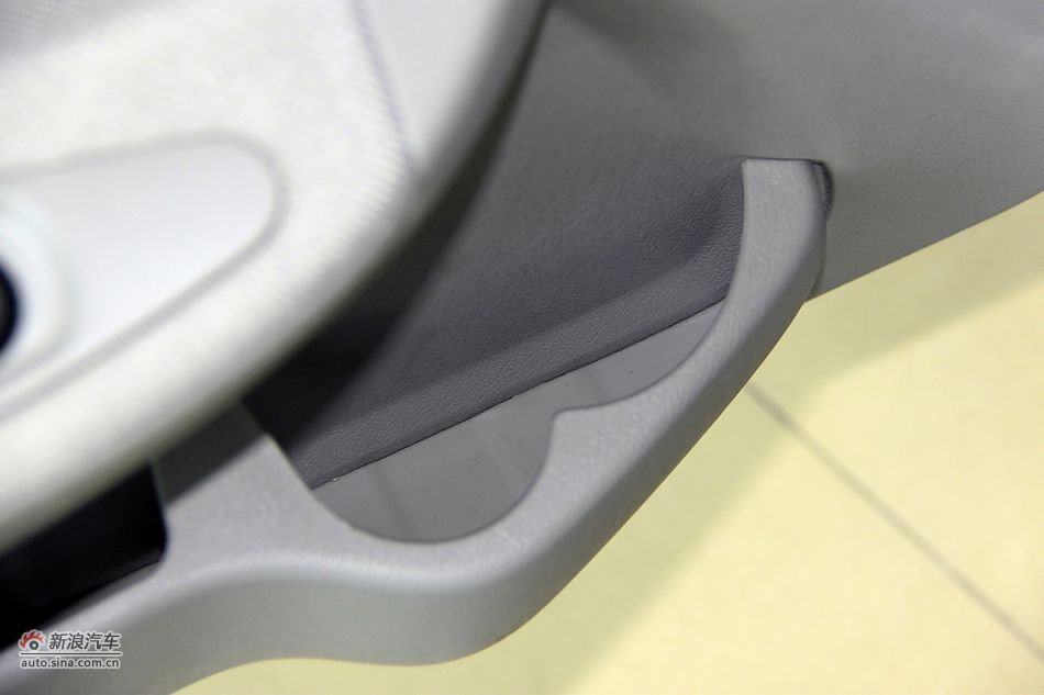 2011款爱丽舍高清到店实拍