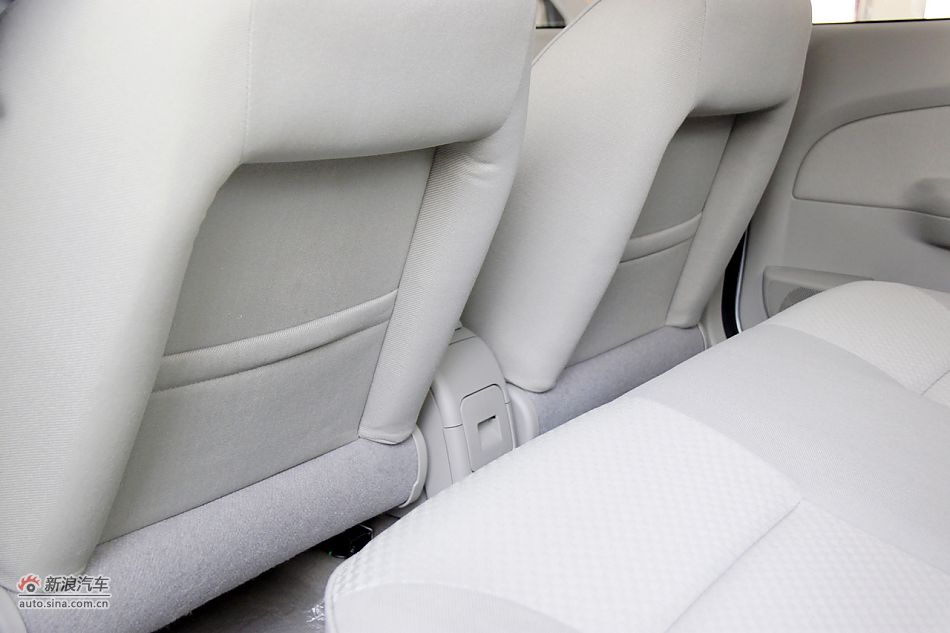 2011款爱丽舍高清到店实拍