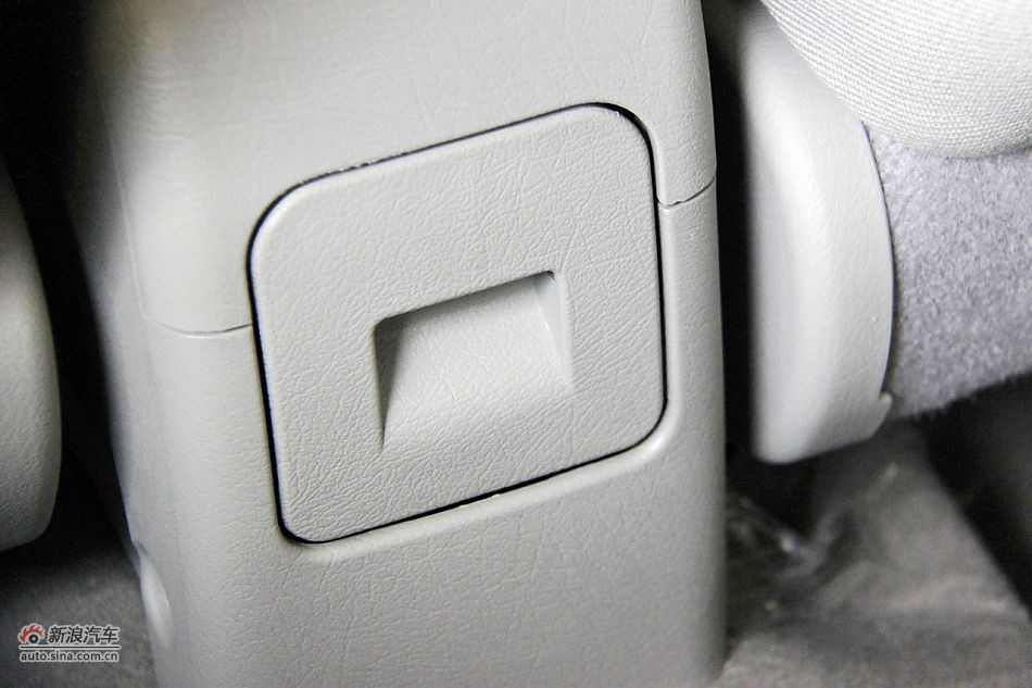 2011款爱丽舍高清到店实拍