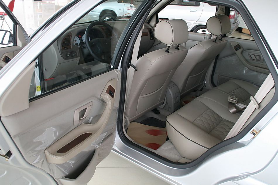 神龙汽车爱丽舍座椅