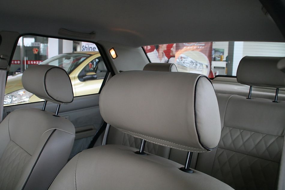 神龙汽车爱丽舍座椅