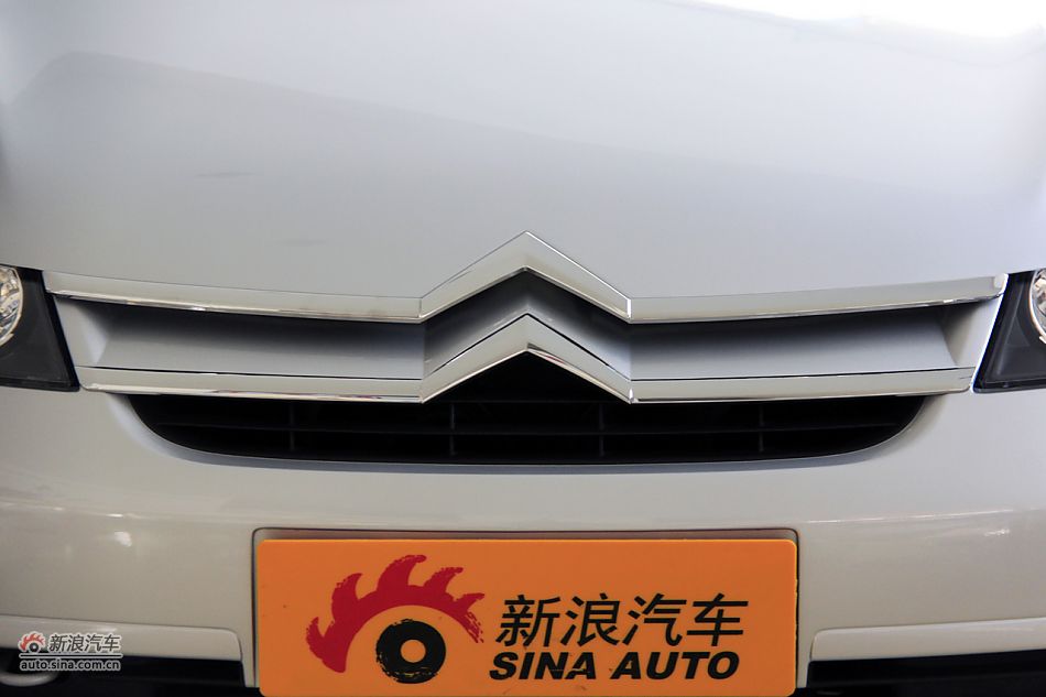 2011款爱丽舍高清到店实拍