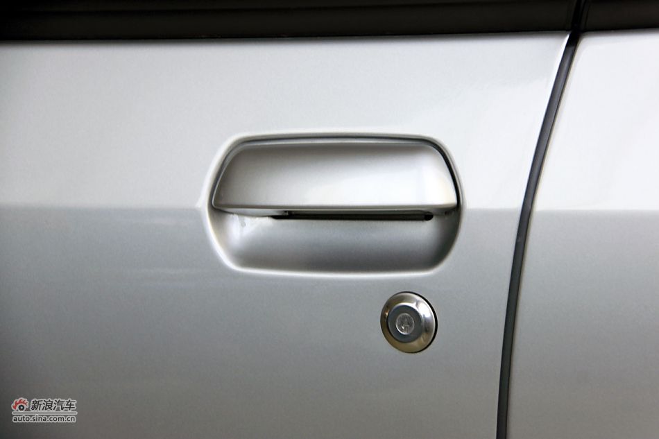 2011款爱丽舍高清到店实拍