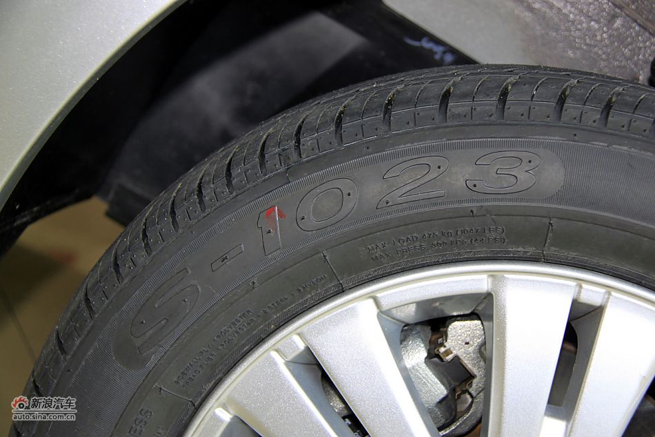 2011款爱丽舍高清到店实拍