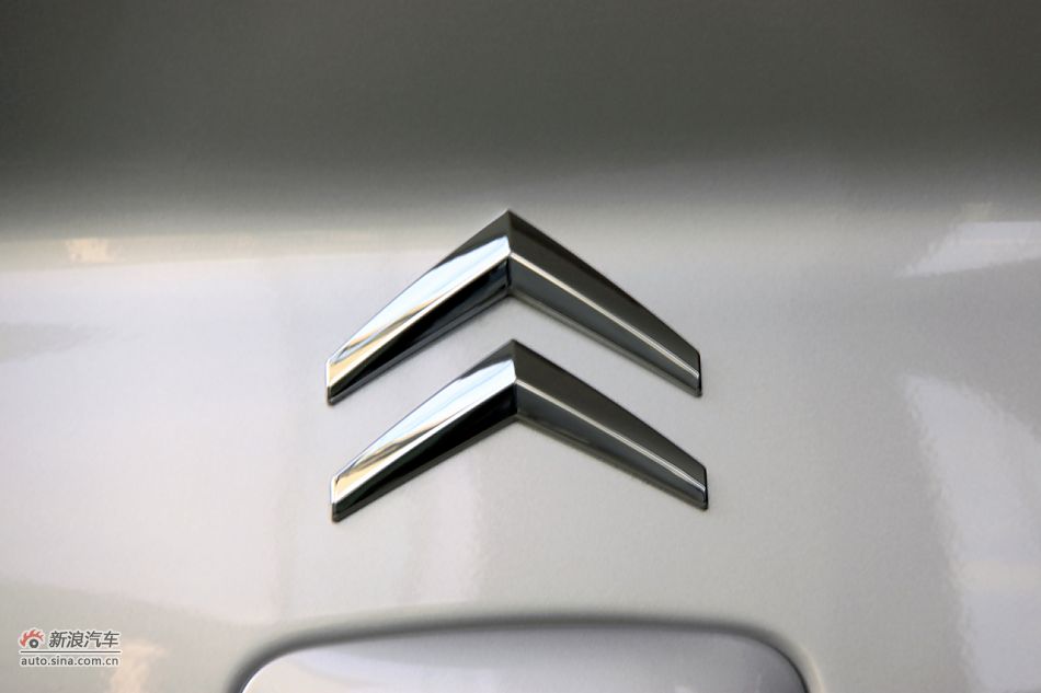 2011款爱丽舍高清到店实拍